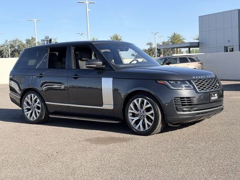 Used 2020 Land Rover Range Rover HSE image 3