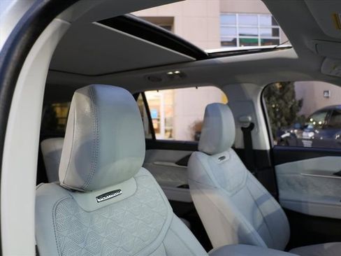 Used 2025 Ford Explorer Platinum w/ LUX Leather Package image 8