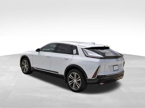 New 2026 Cadillac Lyriq Luxury image 3