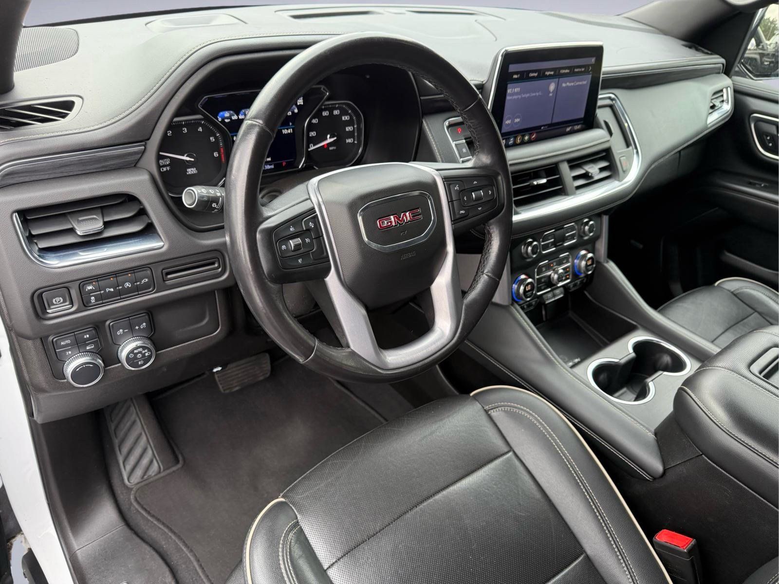 Used 2021 GMC Yukon XL SLT AWD/4WD image 15