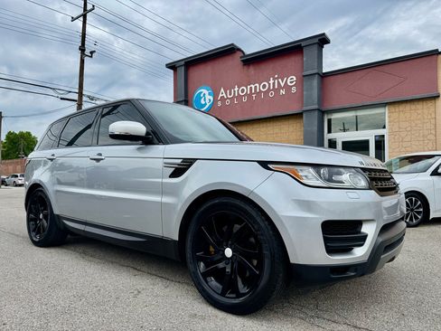 Used 2015 Land Rover Range Rover Sport SE AWD/4WD image 2