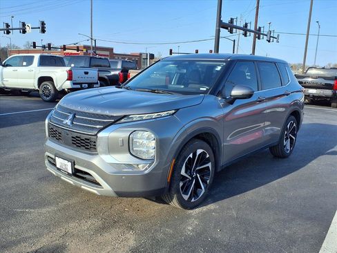 Used 2022 Mitsubishi Outlander SE image 31