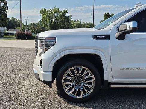 Certified 2024 GMC Sierra 1500 Denali Ultimate AWD/4WD image 36