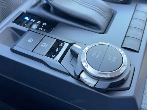 New 2025 Toyota Tacoma SR5 image 27