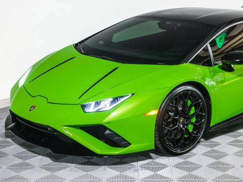Used 2021 Lamborghini Huracan EVO RWD image 21