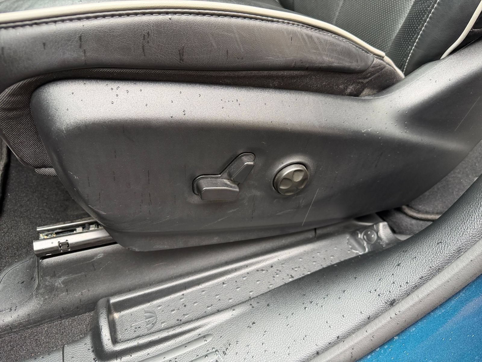 Used 2025 Chrysler Pacifica Limited FWD image 22