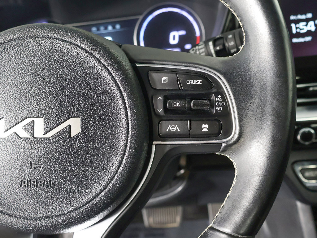 Used 2022 Kia Niro EX w/ Cold Weather Package FWD image 42