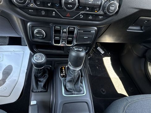 New 2025 Jeep Wrangler Sport S image 19