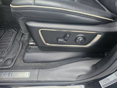 Used 2020 RAM 1500 Limited w/ Black Appearance Package AWD/4WD image 20