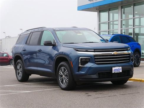 Certified 2025 Chevrolet Traverse LT image 24