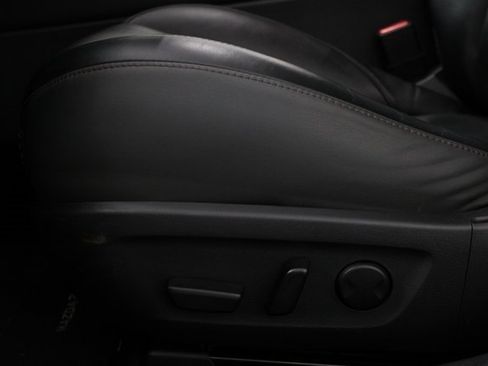 Used 2023 MAZDA MAZDA3 s image 14