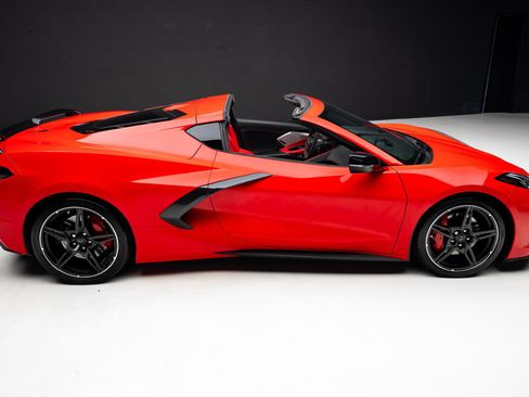 Used 2020 Chevrolet Corvette Stingray Premium Cpe w/ 3LT Preferred Equipment Group RWD image 38