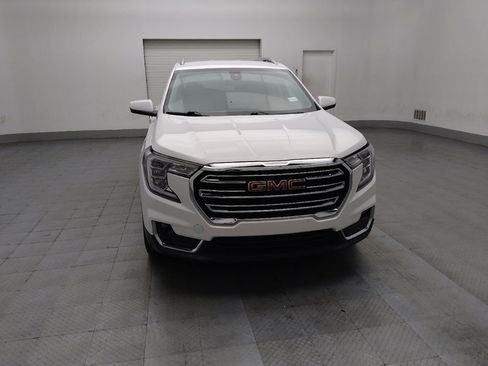 Used 2023 GMC Terrain SLT image 14