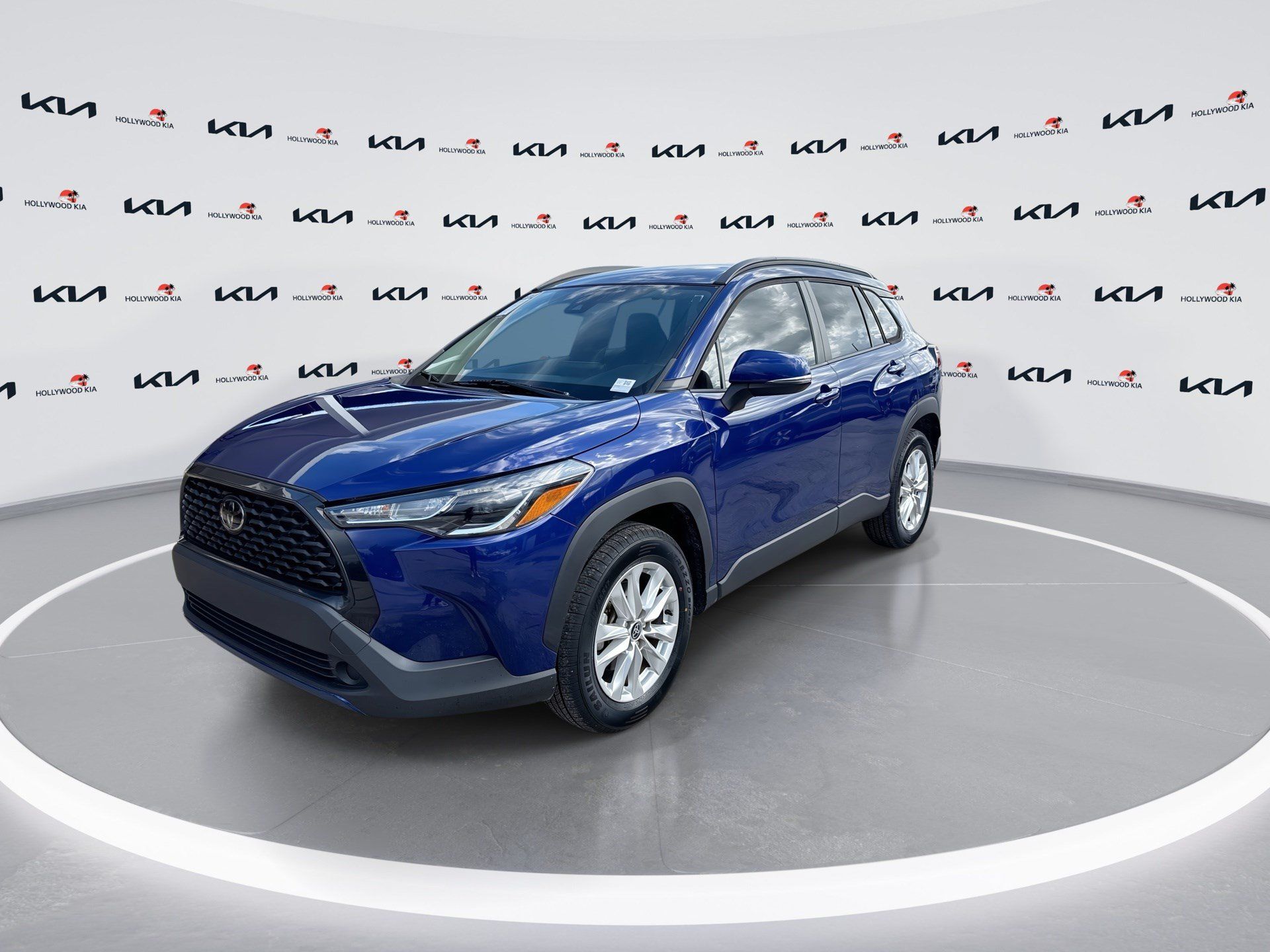 Used 2022 Toyota Corolla Cross LE FWD image 4