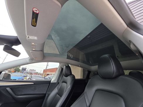 Used 2023 Tesla Model Y Long Range AWD/4WD image 17