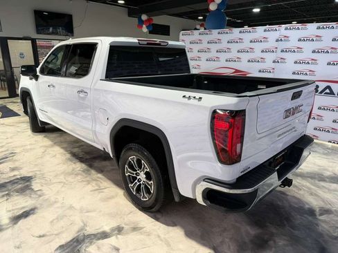 Used 2025 GMC Sierra 1500 SLT AWD/4WD image 12