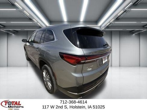 Used 2025 Buick Enclave Preferred AWD/4WD image 7