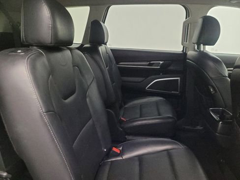 Used 2021 Kia Telluride S FWD image 19