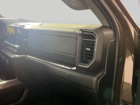 Used 2023 Chevrolet Silverado 1500 LTZ w/ LTZ Premium Texas Edition AWD/4WD image 18