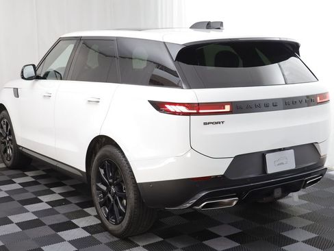 Used 2024 Land Rover Range Rover Sport SE image 15