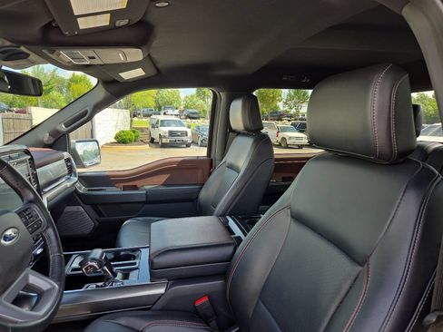 Used 2022 Ford F150 Lariat AWD/4WD image 9