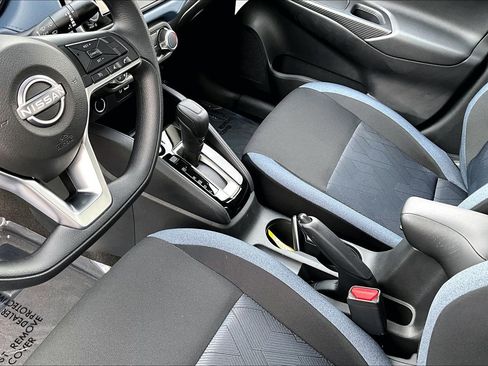 Used 2025 Nissan Versa SV w/ Trunk Package image 9