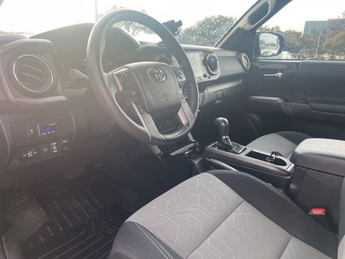 Used 2023 Toyota Tacoma TRD Off-Road image 10