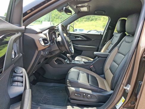 Used 2021 Chevrolet TrailBlazer ACTIV w/ Technology Package AWD/4WD image 13