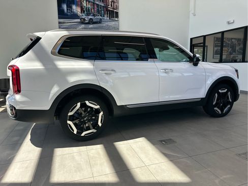 Used 2024 Kia Telluride S w/ S Sunroof Package AWD/4WD image 5