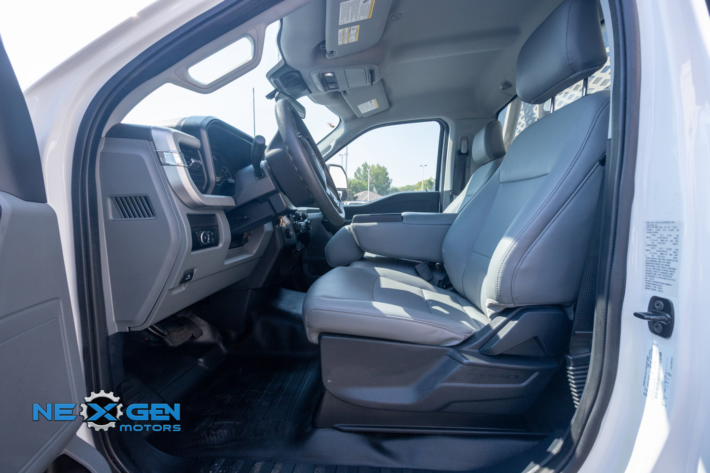 Used 2024 Ford F350 XL w/ XL Chrome Package RWD image 12