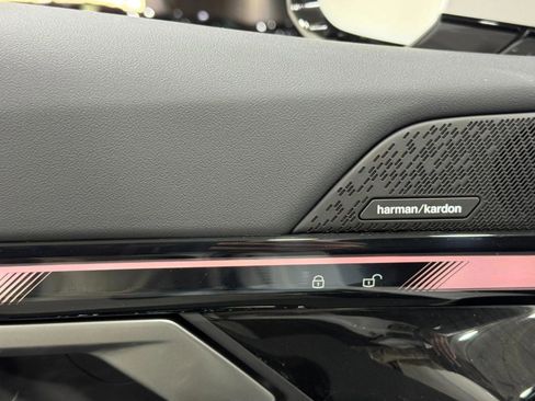 New 2026 BMW i5 eDrive40 w/ M Sport Package image 24