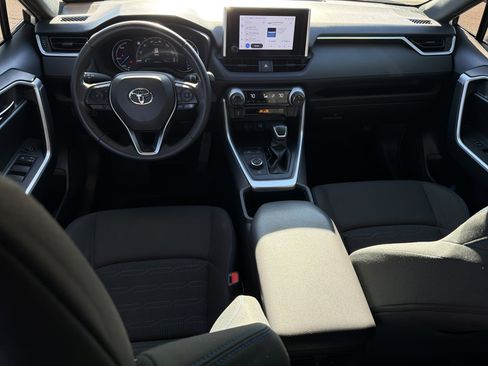 Certified 2023 Toyota RAV4 SE image 4