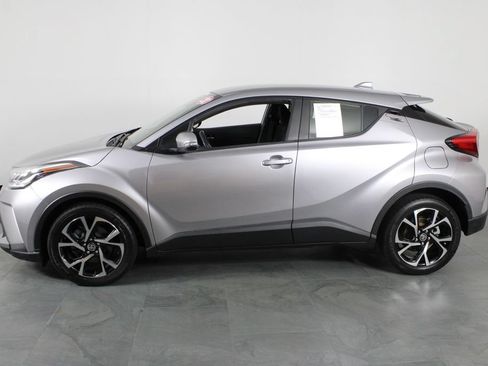 Used 2020 Toyota C-HR XLE FWD image 13