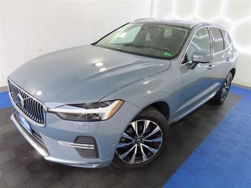 Used 2023 Volvo XC60 B5 Plus AWD/4WD image 7