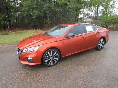 Used 2021 Nissan Altima 2.5 SR w/ SR Premium Package
