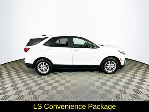 Used 2024 Chevrolet Equinox LS w/ LS Convenience Package FWD image 11