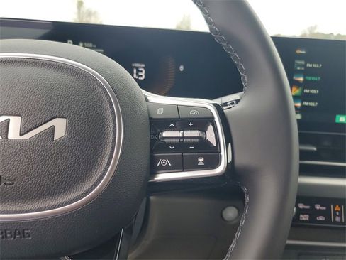 New 2026 Kia Carnival LXS image 19