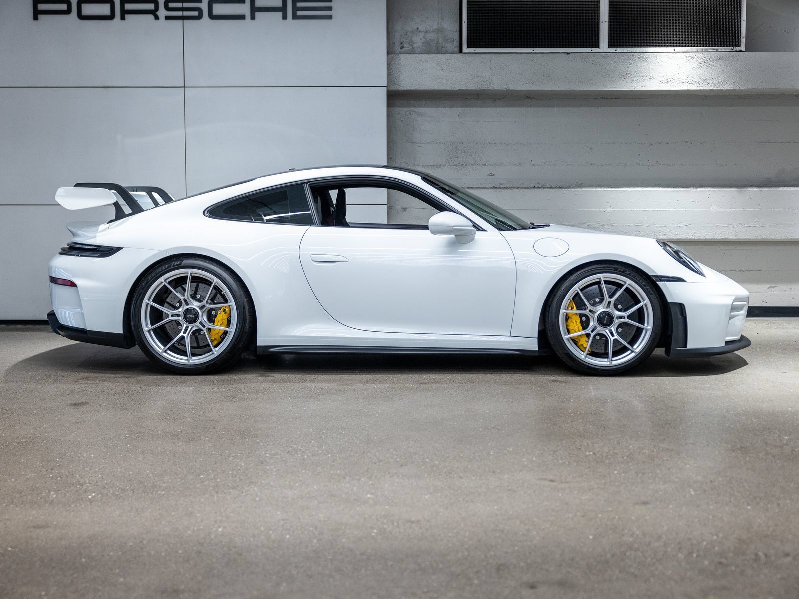 Certified 2026 Porsche 911 GT3 RWD image 9