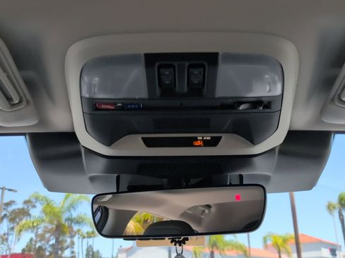 Certified 2024 Subaru Crosstrek 2.0i Premium image 13