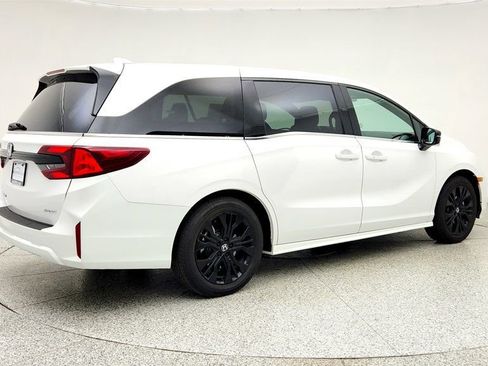 Used 2025 Honda Odyssey Sport-L image 5