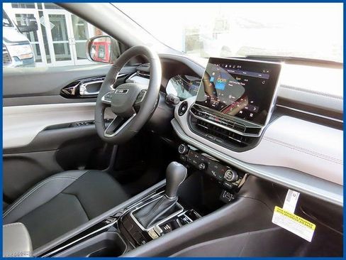 New 2026 Jeep Compass Limited image 8