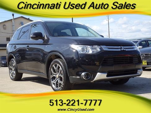 Used 2015 Mitsubishi Outlander GT AWD/4WD image 1