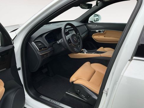 Certified 2024 Volvo XC90 B6 Ultimate w/ Protection Package Premier AWD/4WD image 9
