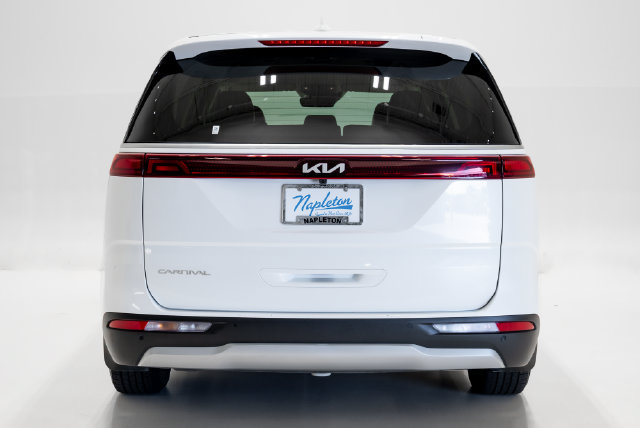 Used 2024 Kia Carnival LX FWD image 30
