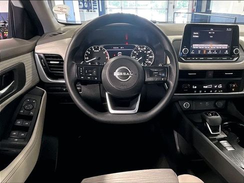 Used 2023 Nissan Rogue SV AWD/4WD image 18