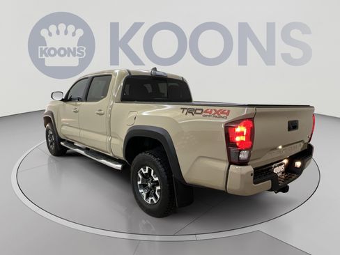 Used 2018 Toyota Tacoma TRD Off-Road w/ Technology Package AWD/4WD image 7