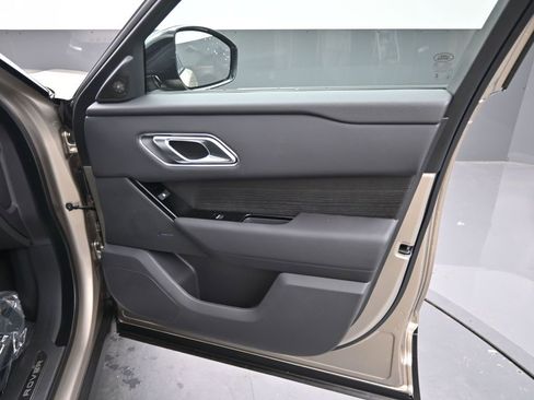 New 2026 Land Rover Range Rover Velar S image 9