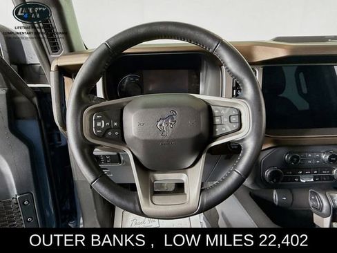 Used 2023 Ford Bronco Outer Banks image 11