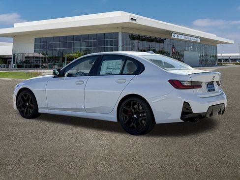 New 2026 BMW 330i Sedan w/ M Sport Package image 7