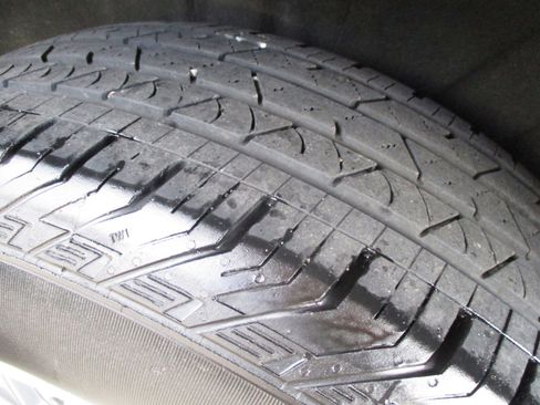 Used 2024 Chevrolet Blazer LT w/ Convenience Package image 11